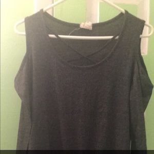 3/4 sleeve cold shoulder shirt
